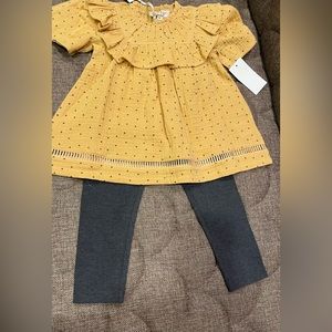NWT Jessica Simpson two piece  outfit is just adorable for any toddler !